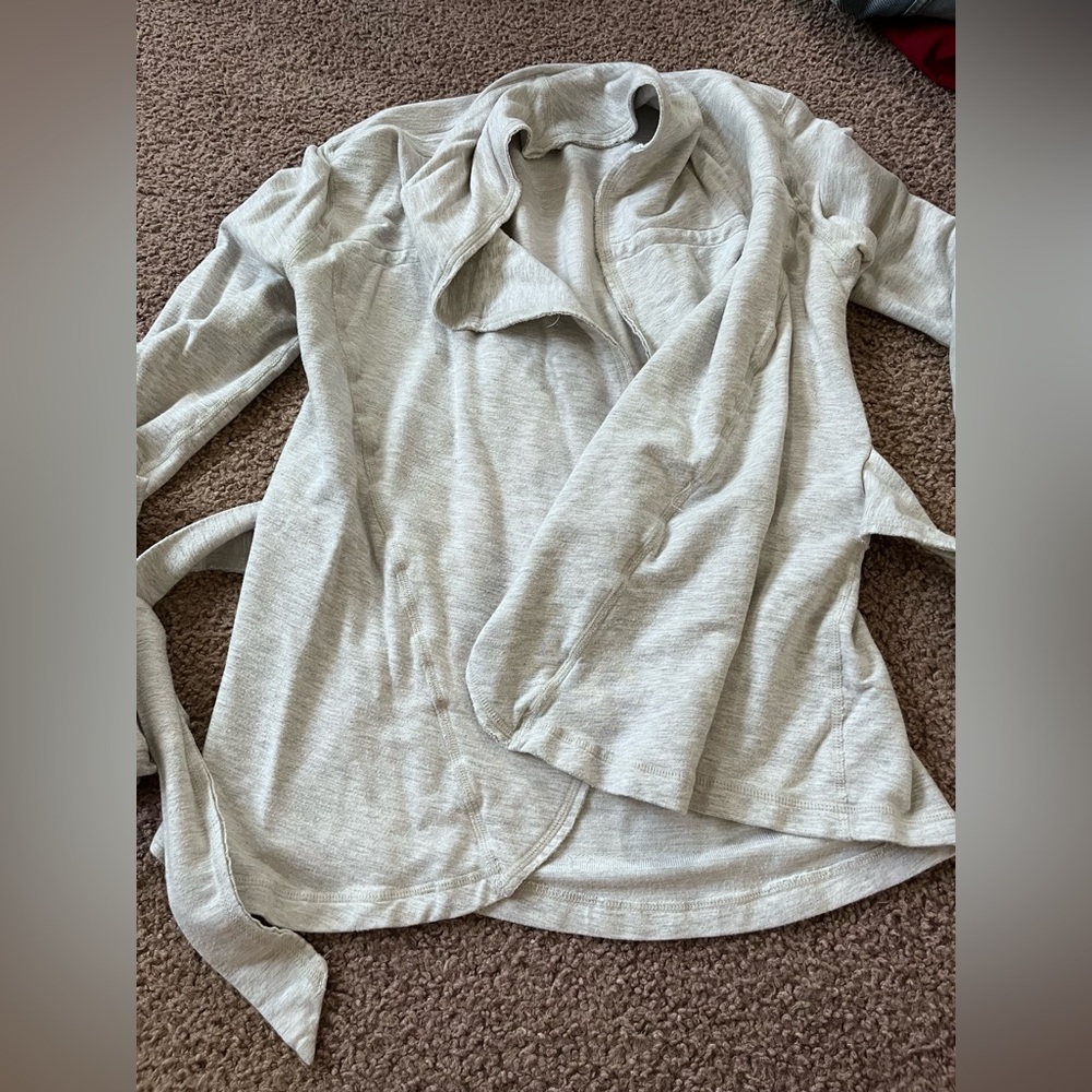 Lululemon cardigan size 4